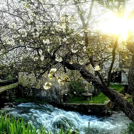 En Le Moulin D'annepont Annepont